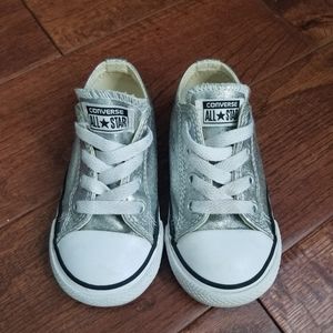 Converse kids size 7 metallic